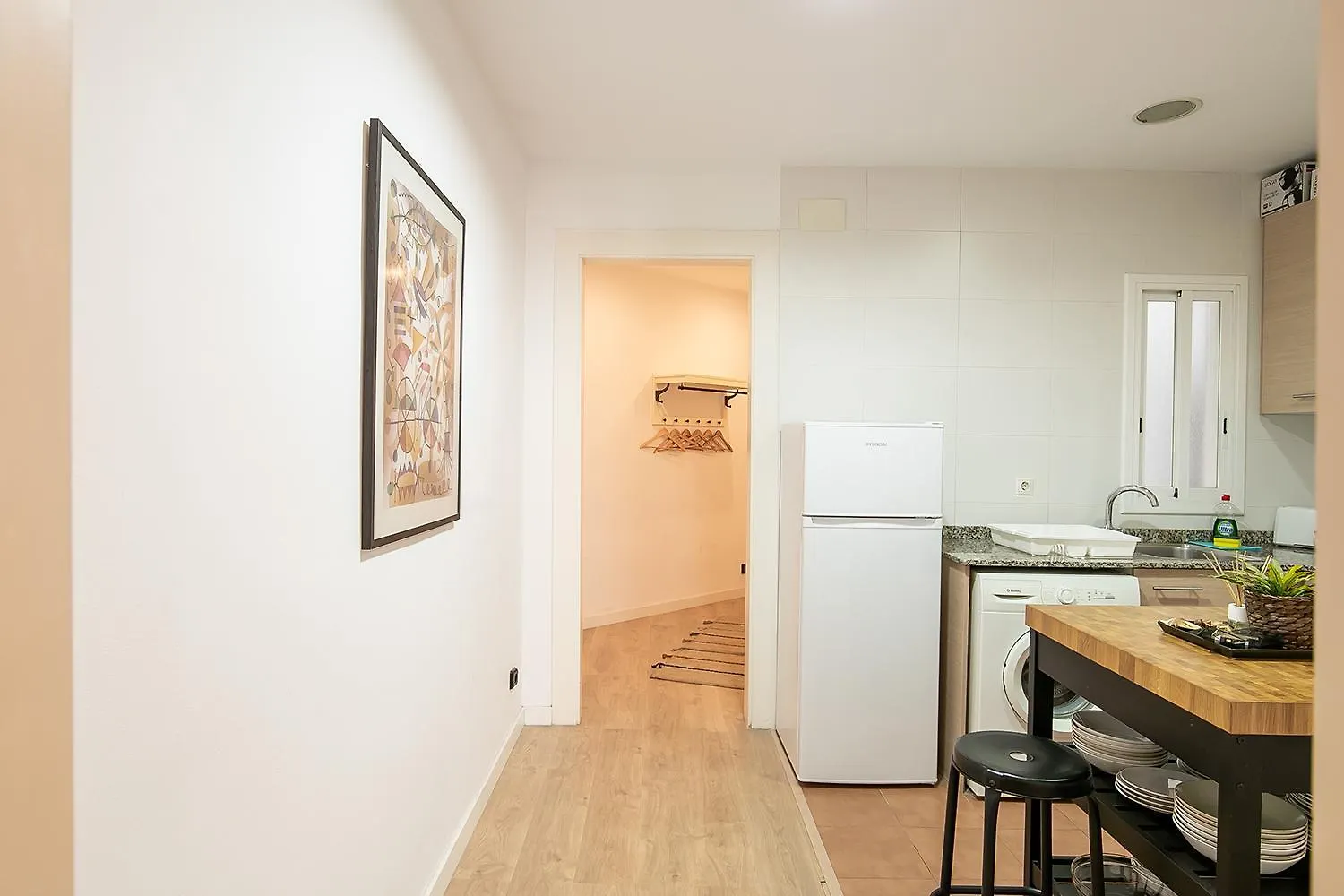 Beautiful Apartment With Terrace In Barcelona