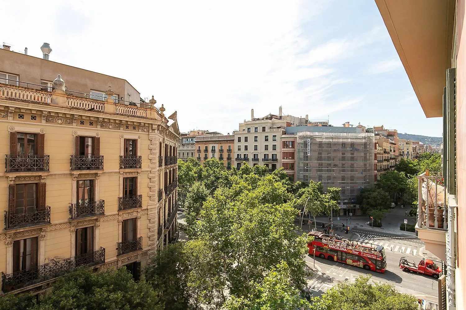 Beautiful Apartment With Terrace In Barcelona Spain